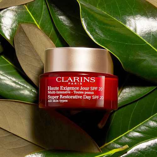 Clarins Super Restorative Day Cream SPF20 - All Skin Types